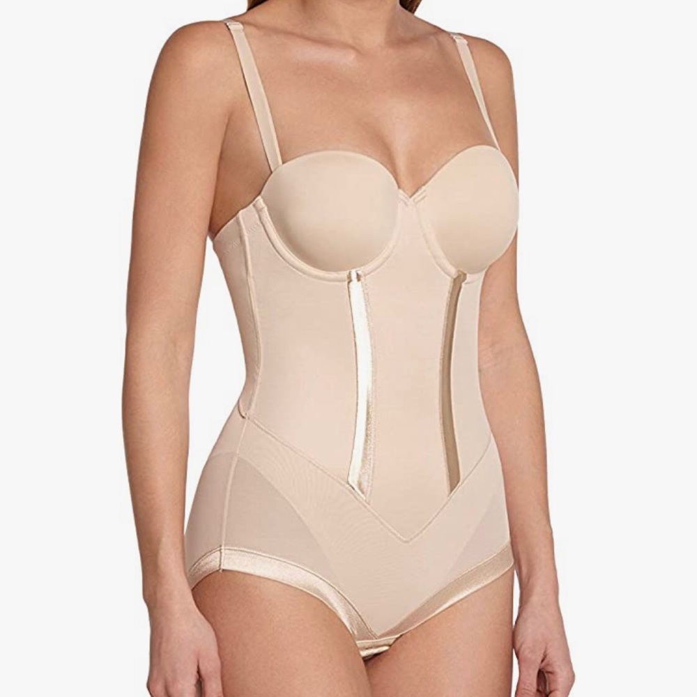 Maidenform Women's Body Shaper With Built-In Bra & Anti-Static Shapewear FL1256